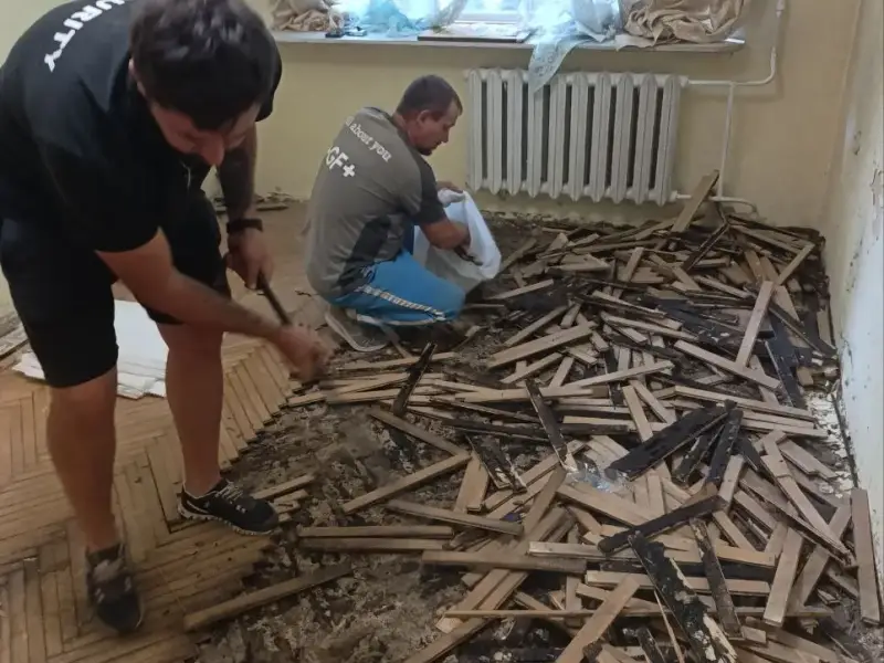 Демонтаж підлоги у Львові