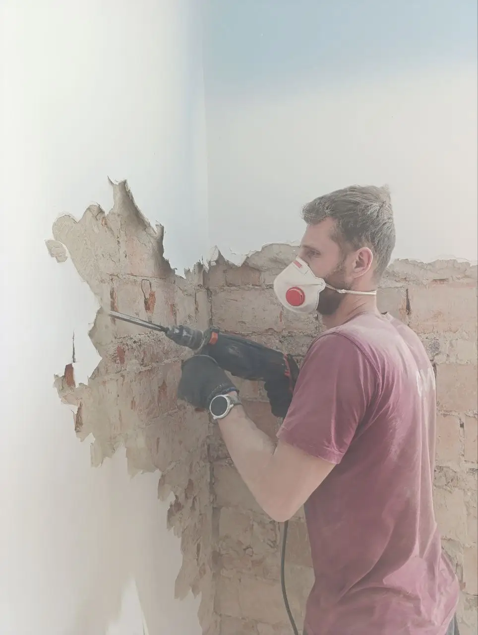Демонтаж штукатурки Львов