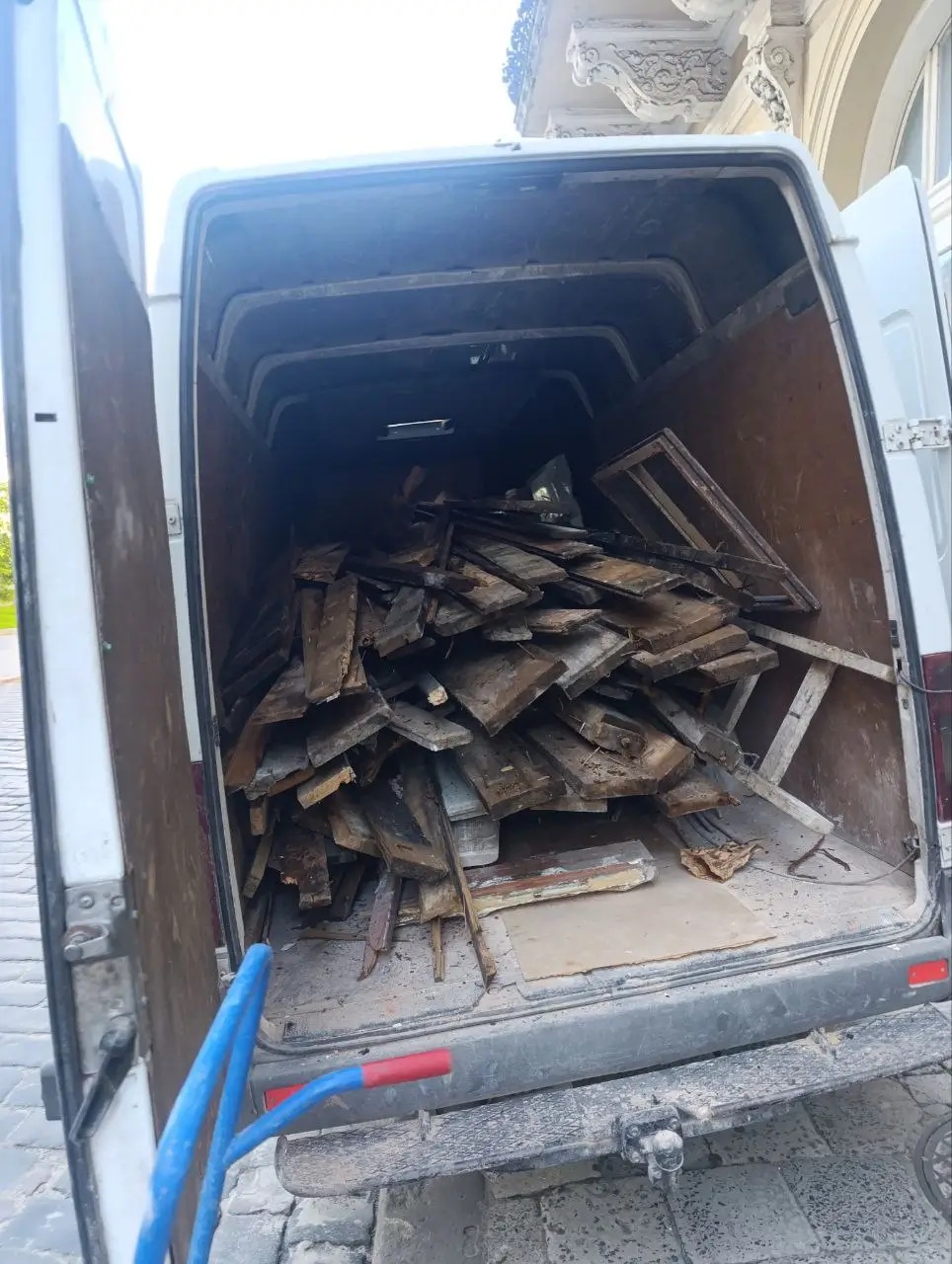 Вивіз будівельного сміття Львів, Залізничний район